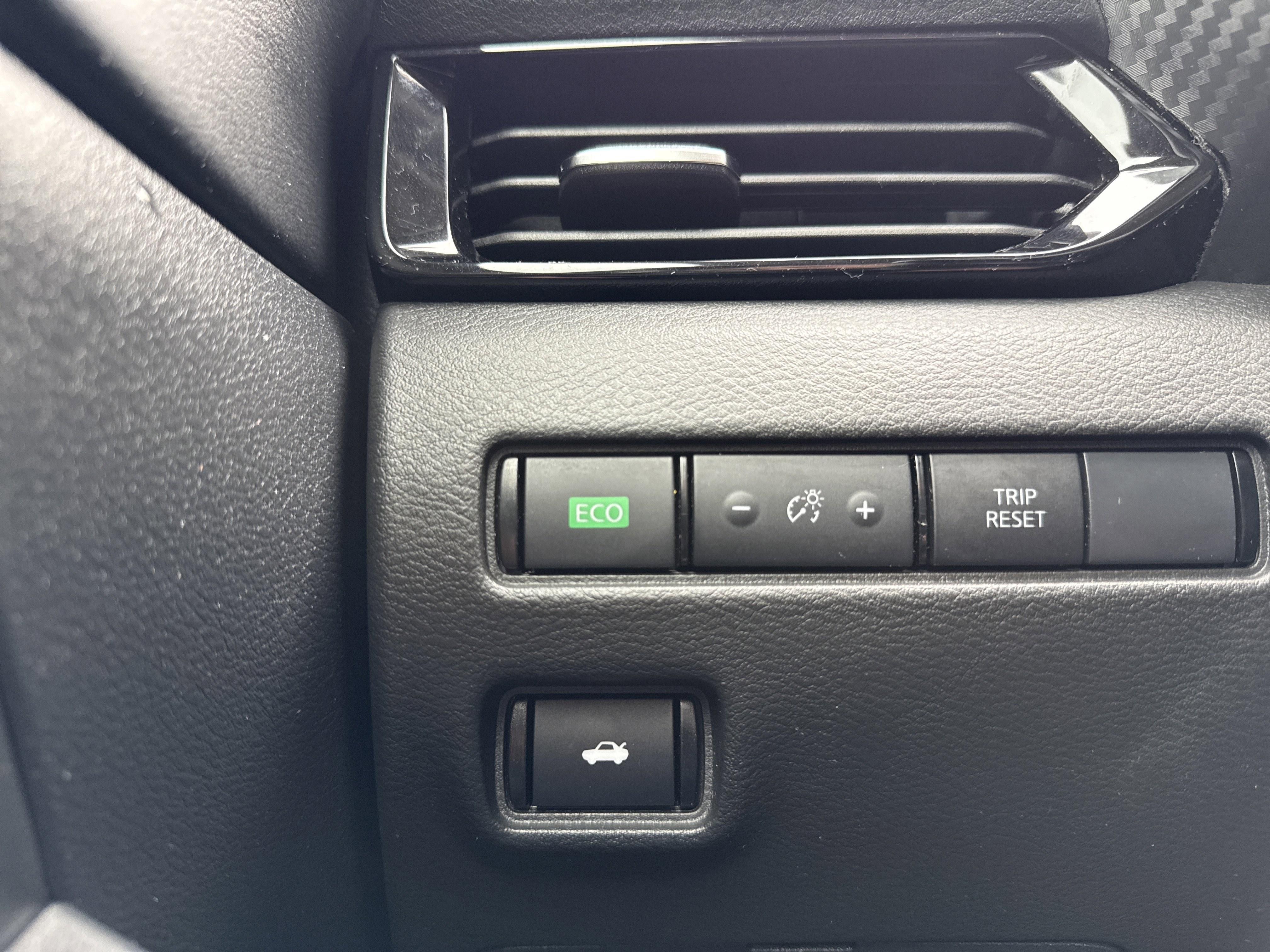 Used 2024 Nissan Sentra SV image 30