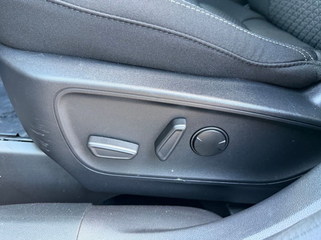 Used 2023 Ford Escape Active w/ Tech Pack #1 AWD/4WD image 18