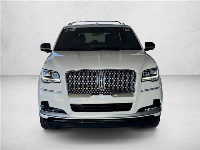 Used 2024 Lincoln Navigator L Reserve image 7