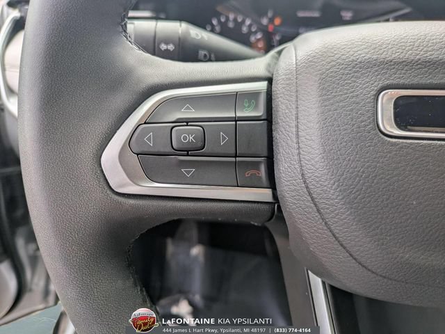 Used 2025 Jeep Compass Limited AWD/4WD image 19