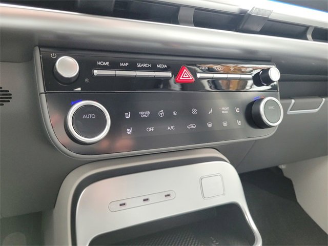 New 2026 Hyundai Ioniq 9 Limited image 18