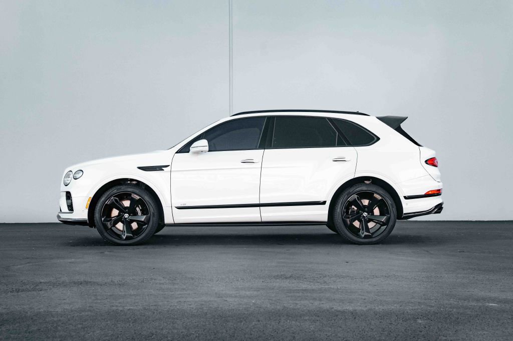 Used 2021 Bentley Bentayga image 18