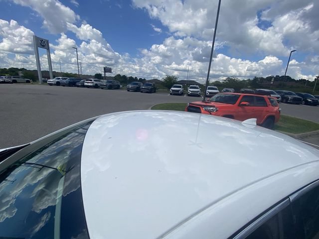 Used 2024 Chevrolet Malibu LT FWD image 3