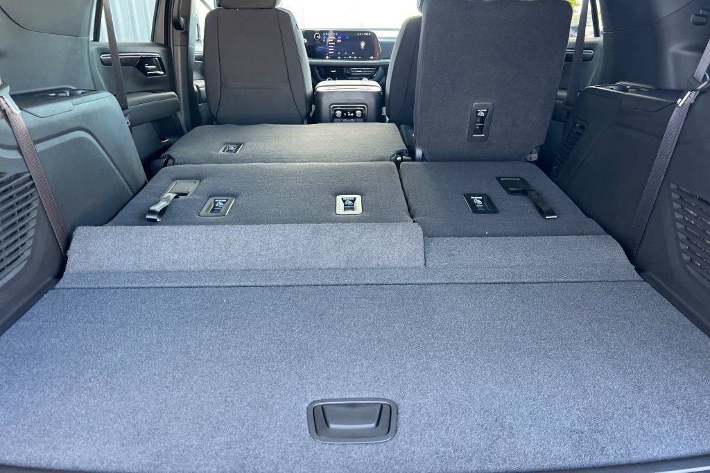 New 2026 Chevrolet Tahoe LS AWD/4WD image 13