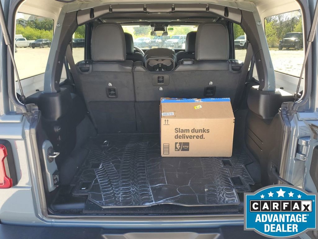 Used 2024 Jeep Wrangler Sahara image 23