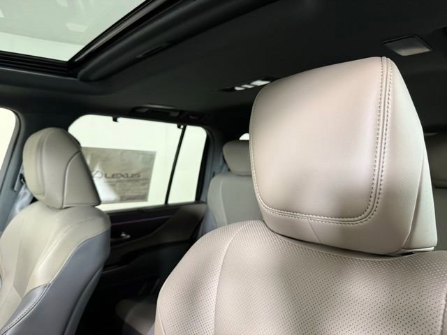 New 2025 Lexus LX 700h Overtrail image 11