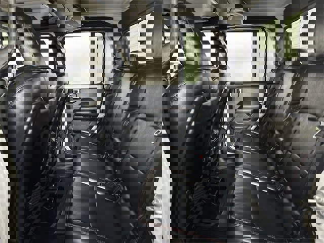 Used 2025 Jeep Gladiator Rubicon w/ Convenience Group image 26