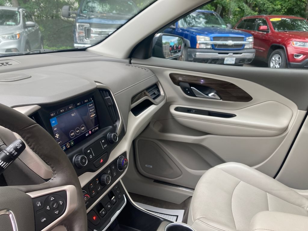 Used 2019 GMC Terrain Denali w/ Advanced Safety Package AWD/4WD image 15