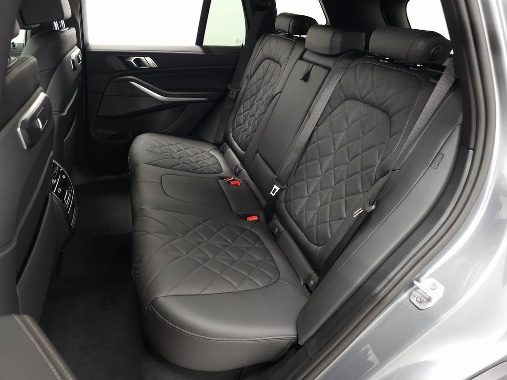 Used 2026 BMW X5 xDrive40i w/ Climate Comfort Package AWD/4WD image 32