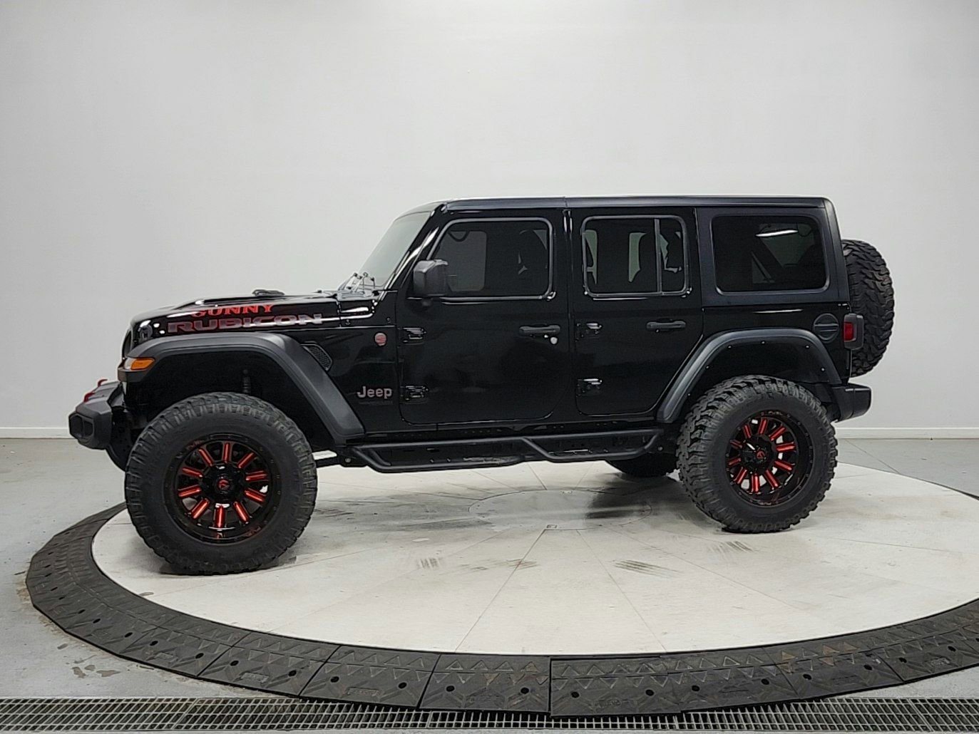 Used 2021 Jeep Wrangler Unlimited Rubicon AWD/4WD image 4