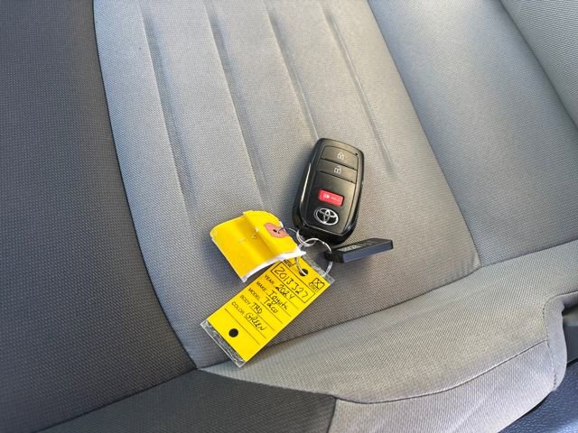 Used 2024 Toyota Tacoma TRD Off-Road image 32