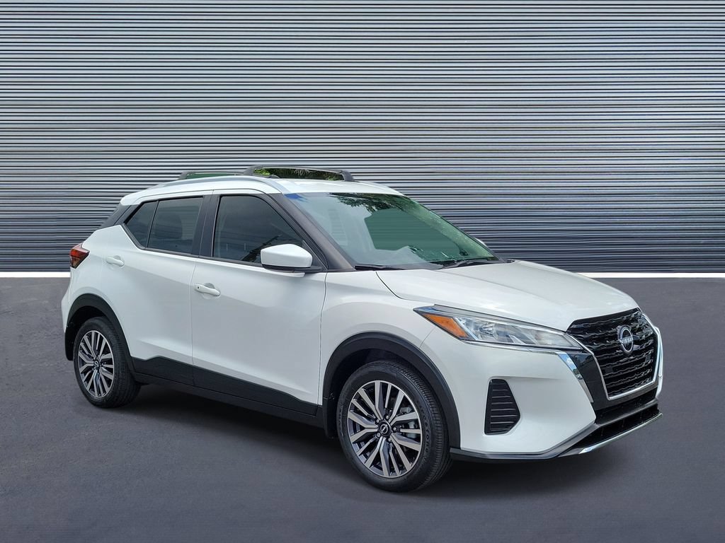 Used 2024 Nissan Kicks SV FWD image 2