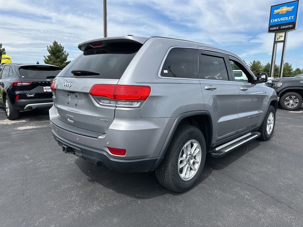 Used 2018 Jeep Grand Cherokee Laredo AWD/4WD image 10