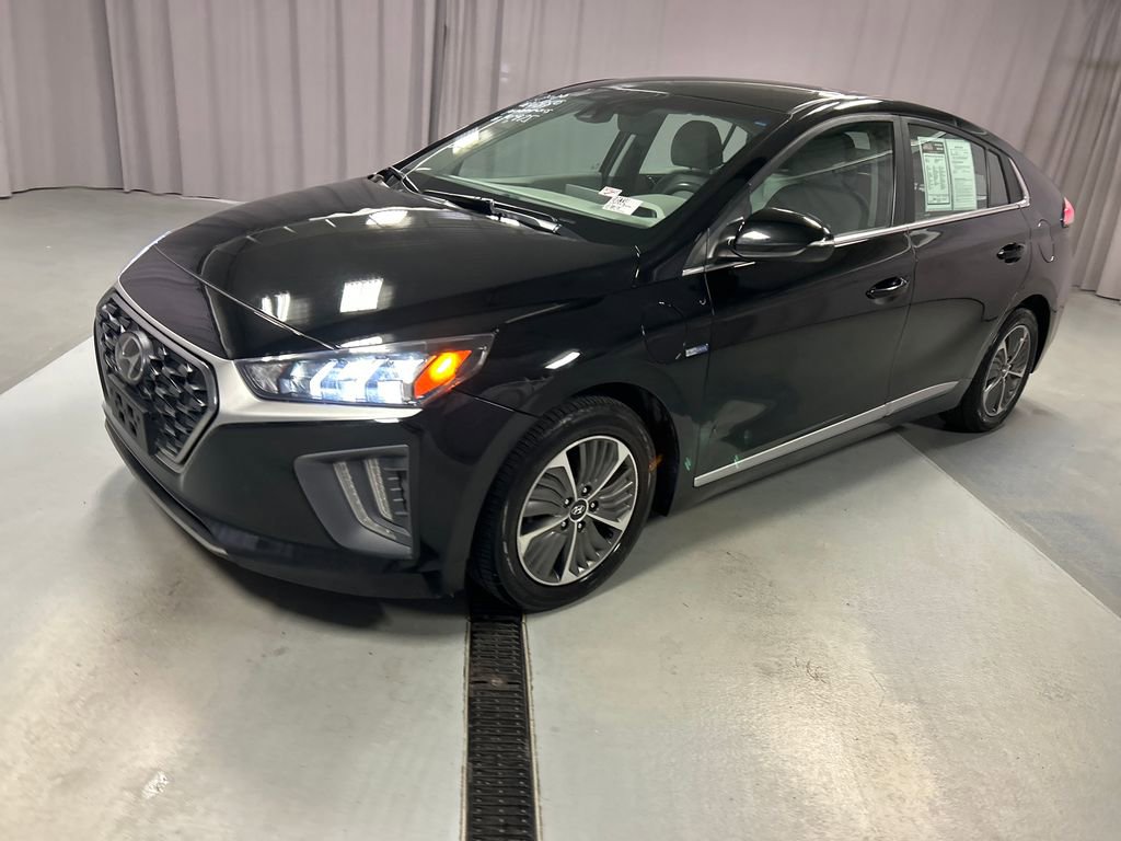 Used 2020 Hyundai Ioniq SEL image 3