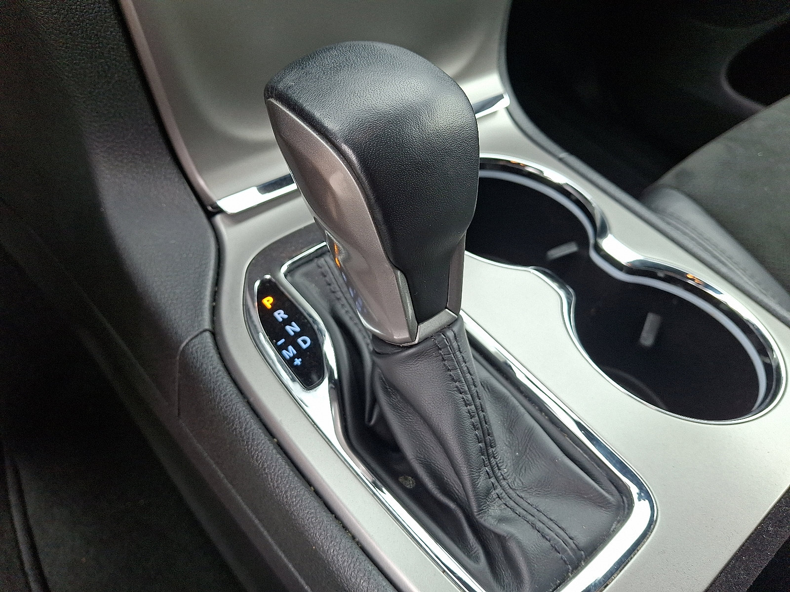 Used 2021 Jeep Grand Cherokee Laredo X image 16