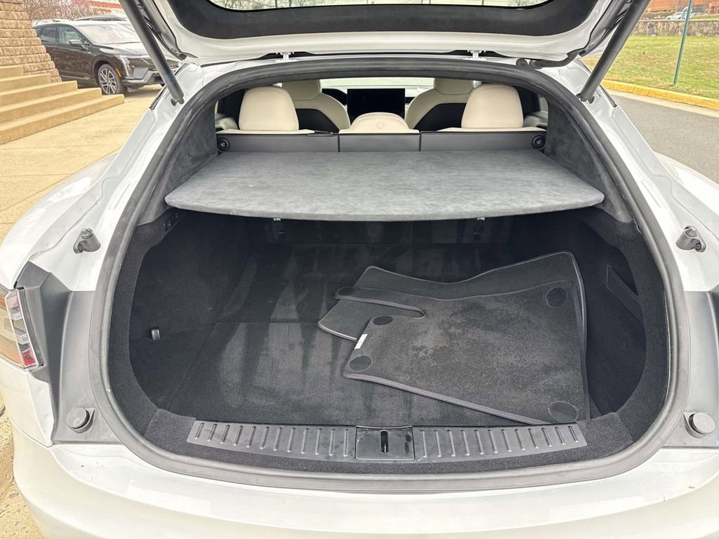 Used 2021 Tesla Model S Plaid image 18