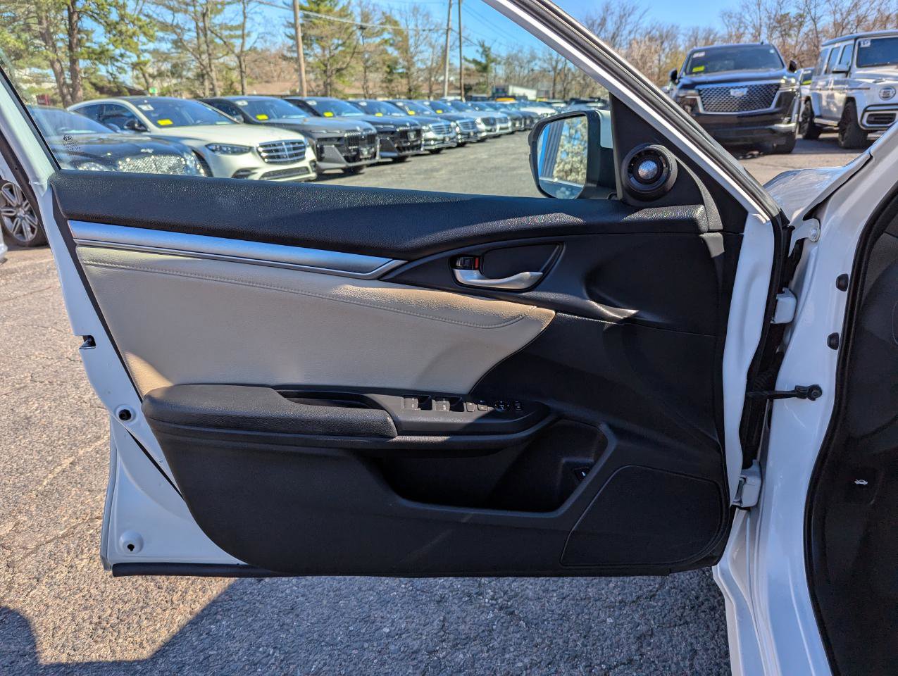 Used 2016 Honda Civic Touring image 11