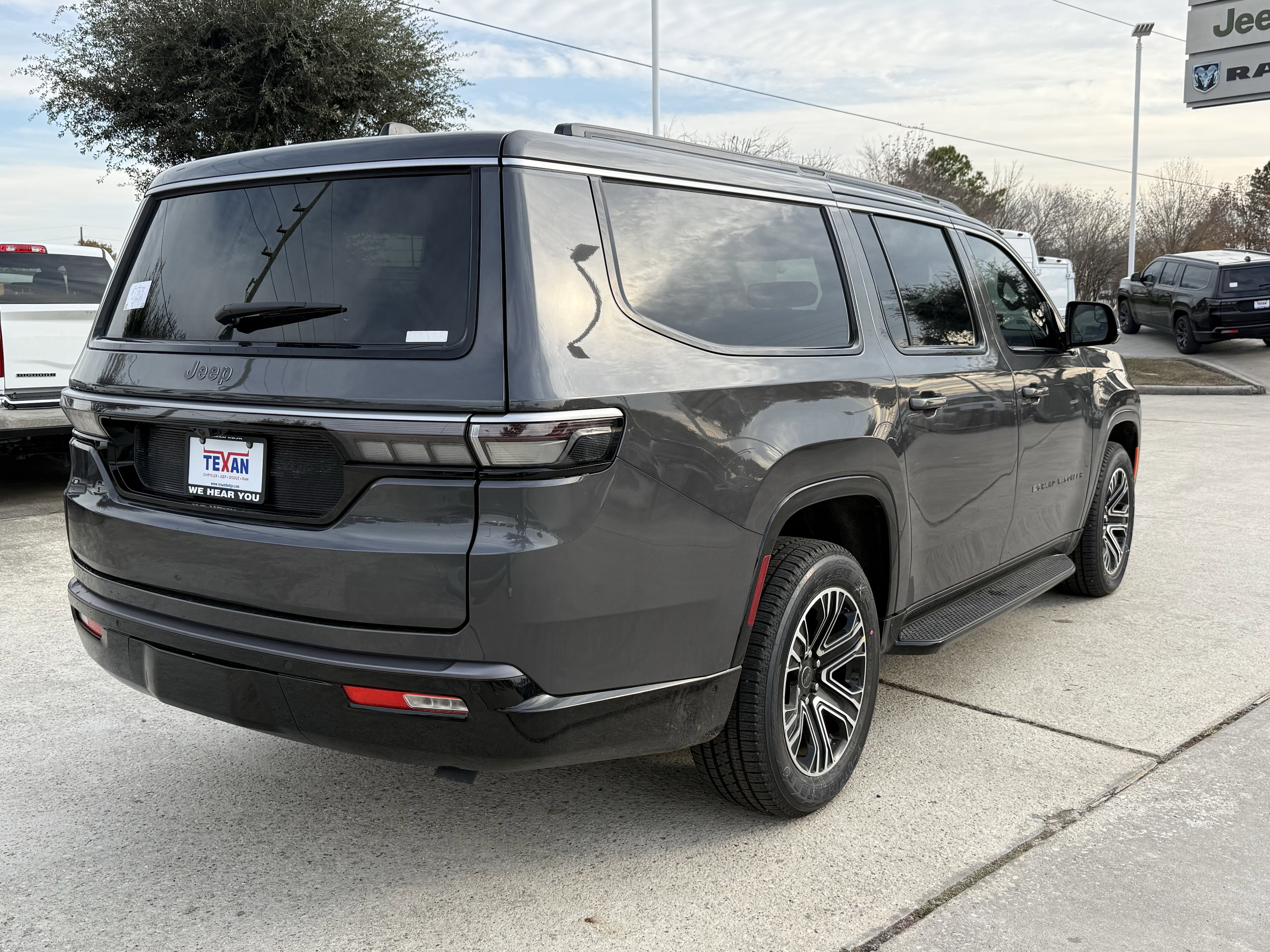 New 2026 Jeep Grand Wagoneer L 2WD w/ Premium Group I image 5