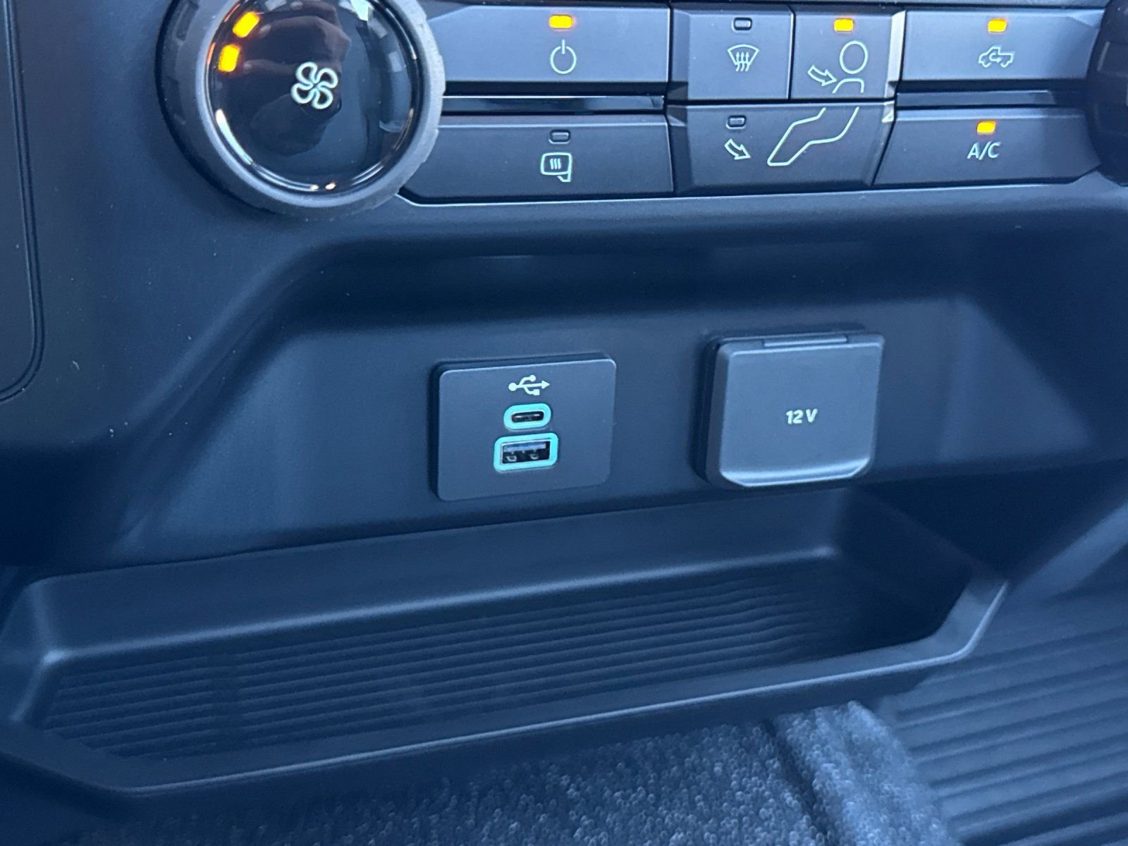 New 2026 Ford F550 4x4 Regular Cab Super Duty image 30