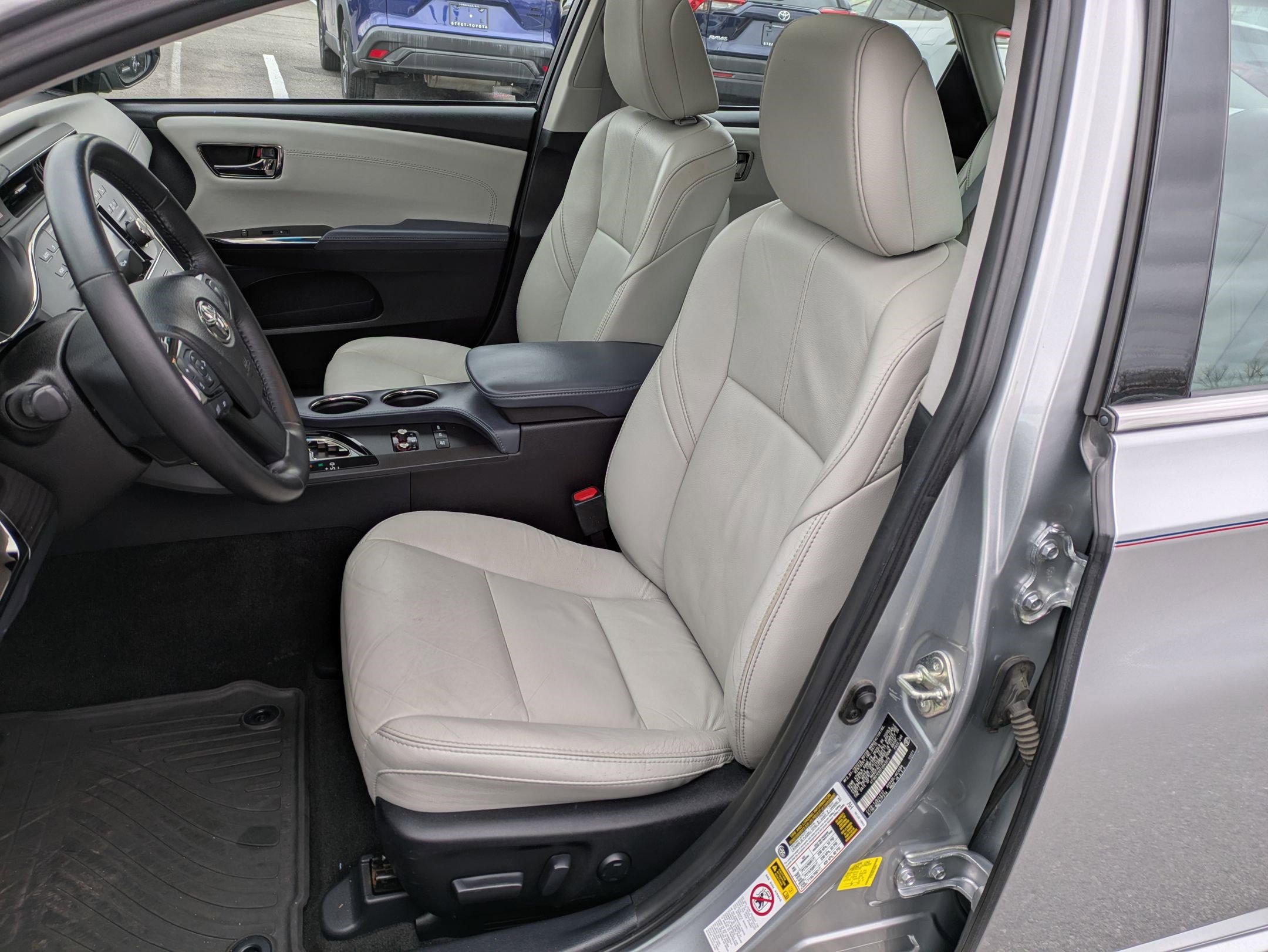 Used 2015 Toyota Avalon XLE Touring image 7