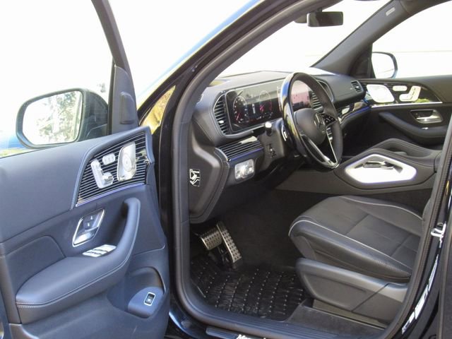 New 2026 Mercedes-Benz GLS 580 4MATIC image 8