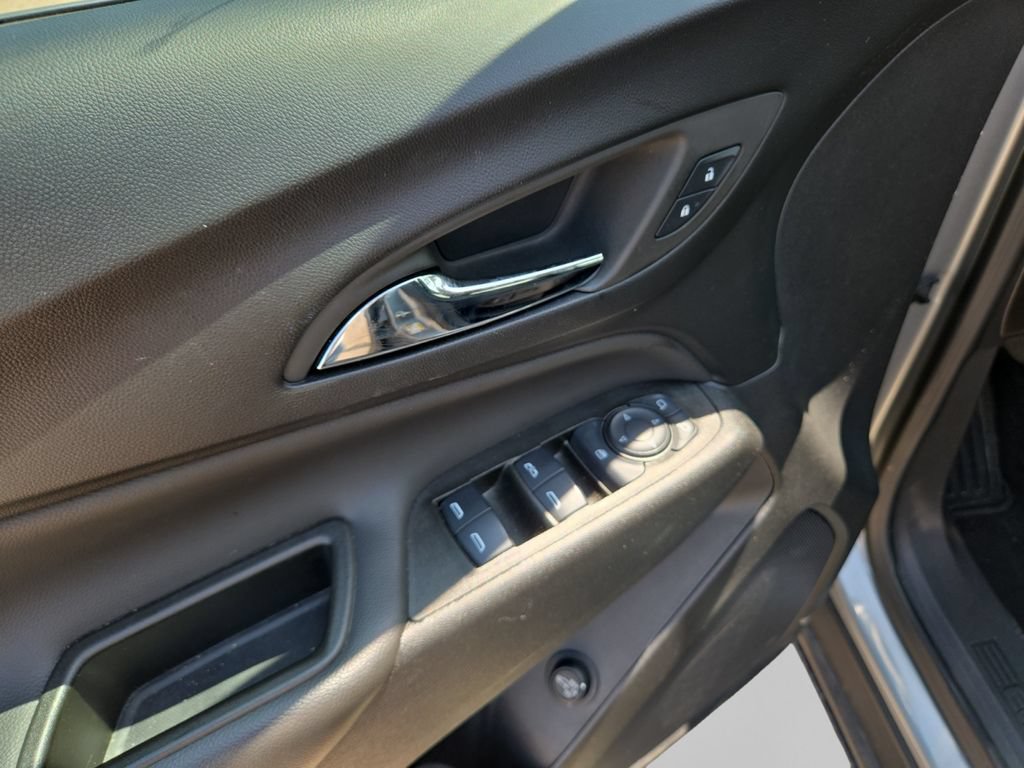 Used 2024 Chevrolet Equinox LT FWD image 20