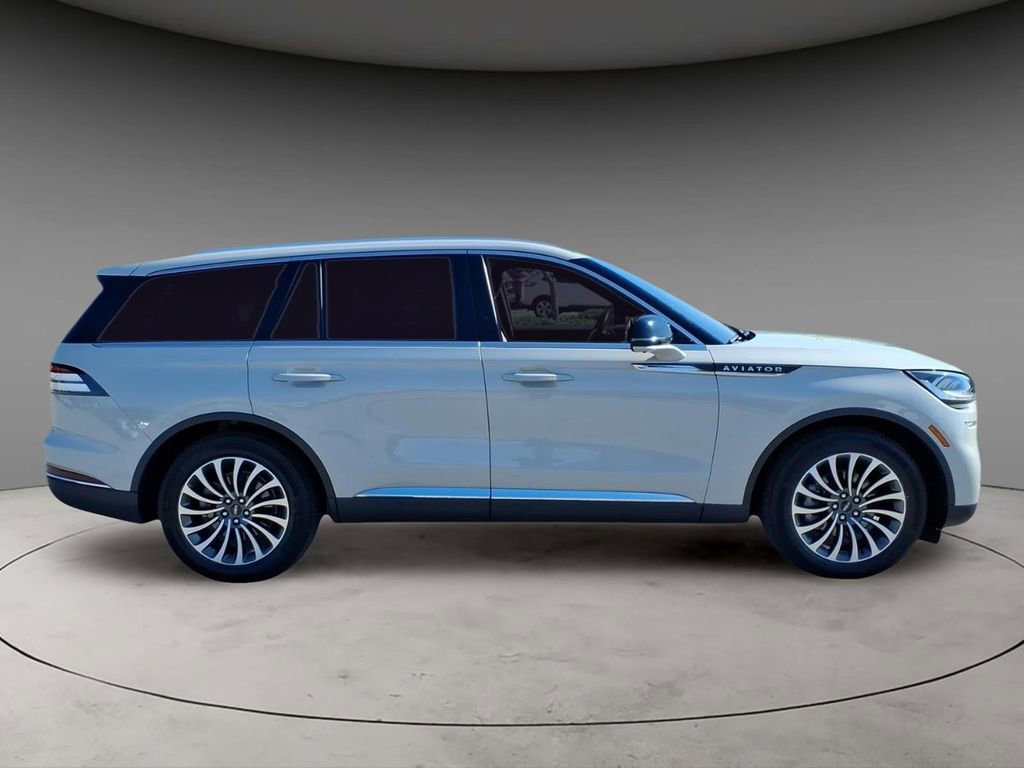 Certified 2023 Lincoln Aviator Reserve w/ Elements Package Plus image 10
