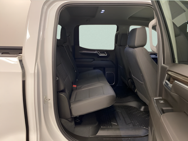 Used 2022 Chevrolet Silverado 1500 LT AWD/4WD image 24