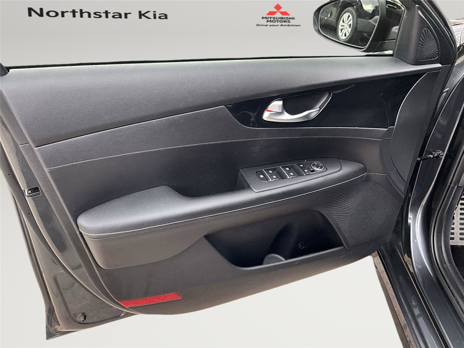 Used 2022 Kia Forte GT-Line FWD image 7
