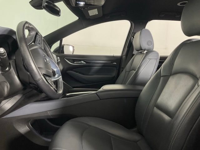 Used 2024 Buick Enclave Essence AWD/4WD image 26