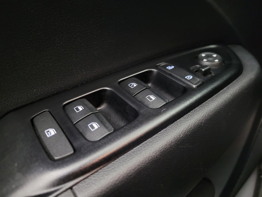 Used 2023 Hyundai Venue SEL w/ Cargo Package FWD image 27