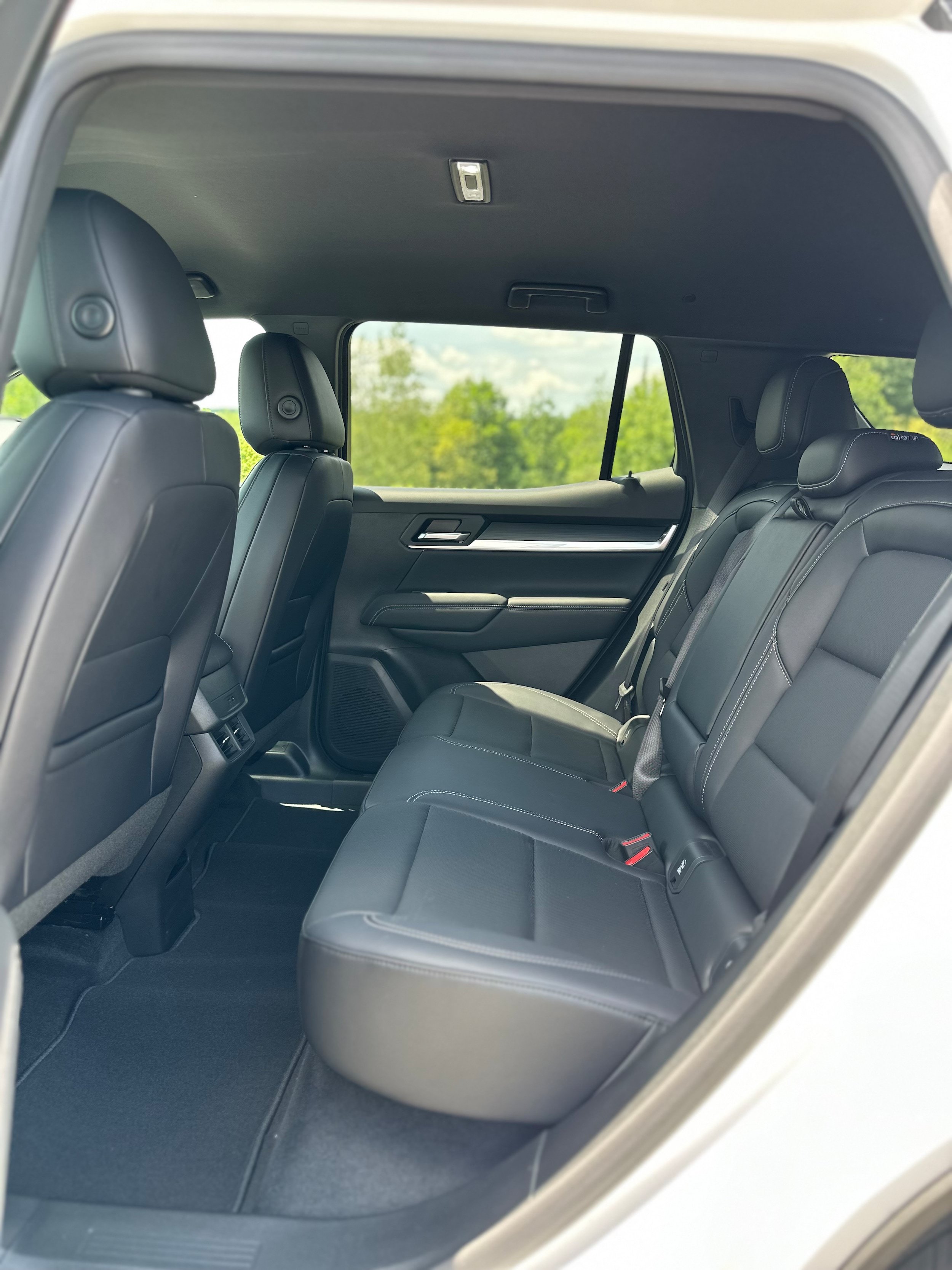 New 2027 GMC Terrain Elevation w/ Elevation Premium Package AWD/4WD image 21