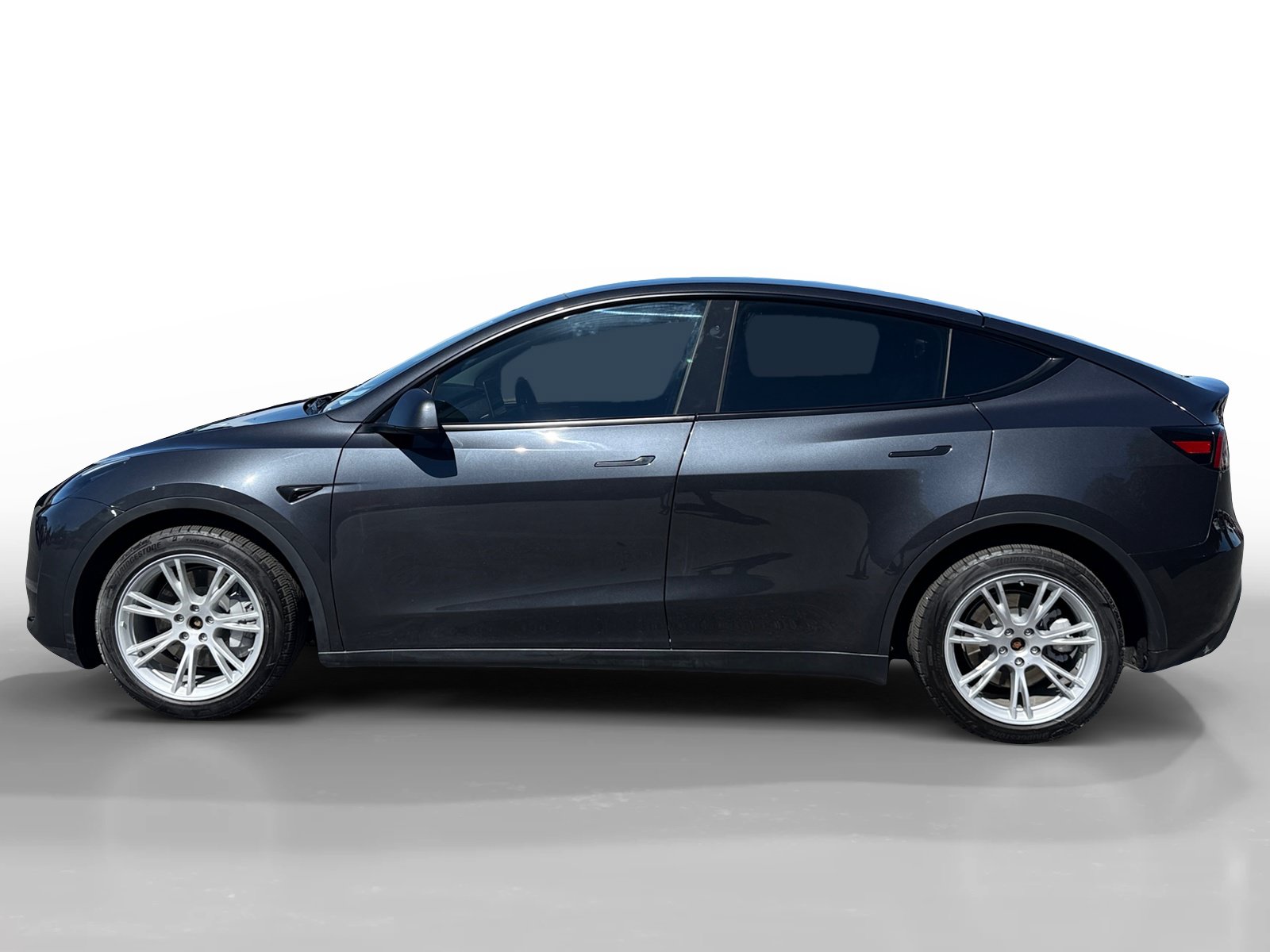 Used 2024 Tesla Model Y Long Range AWD/4WD image 2