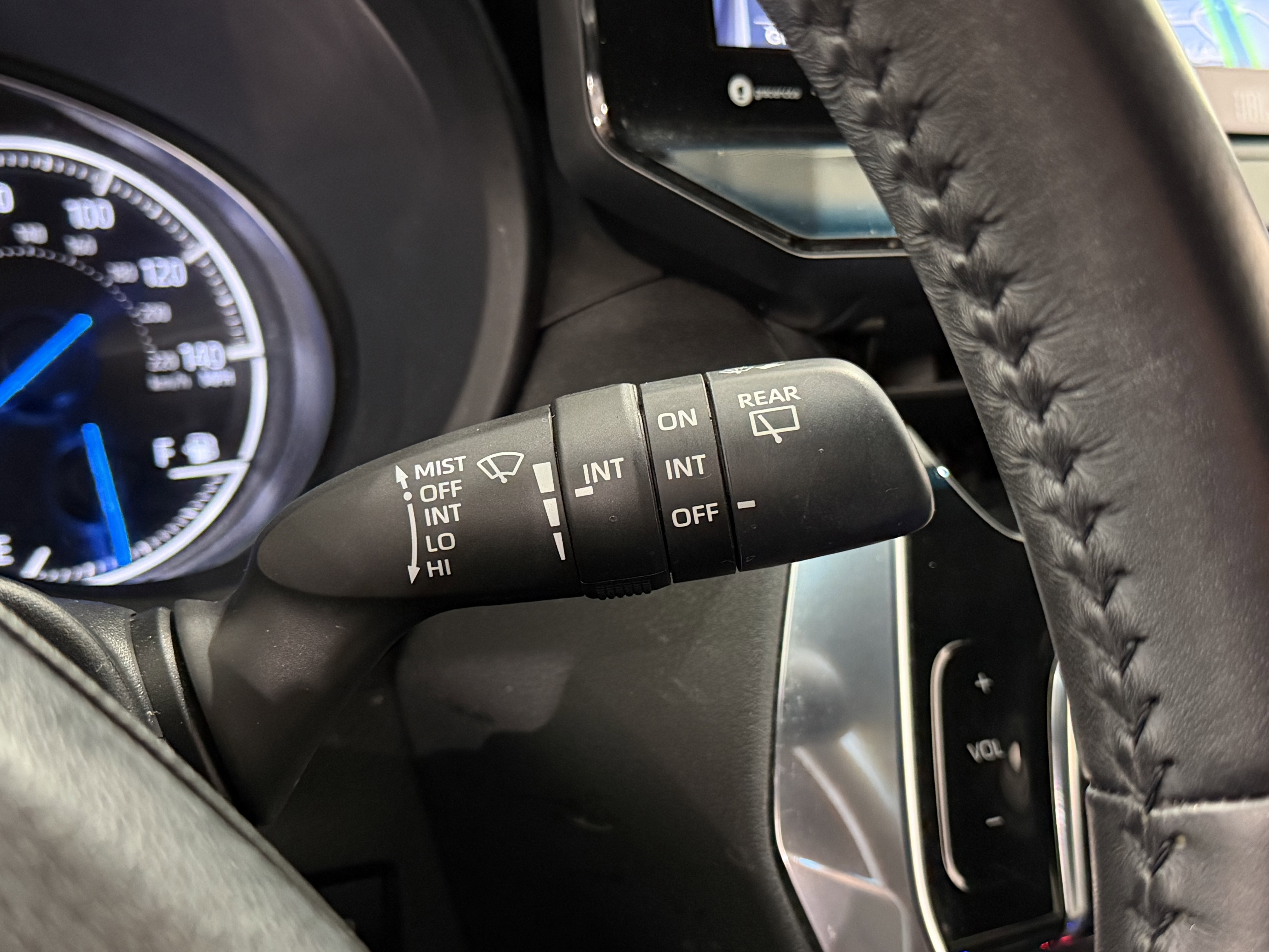 Used 2021 Toyota Venza XLE w/ Softex Package image 44