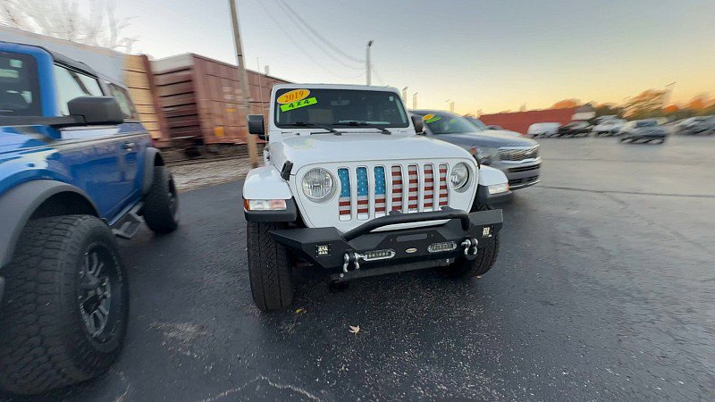 Used 2019 Jeep Wrangler Unlimited Sahara w/ Uconnect 4C Nav & Sound Group image 7