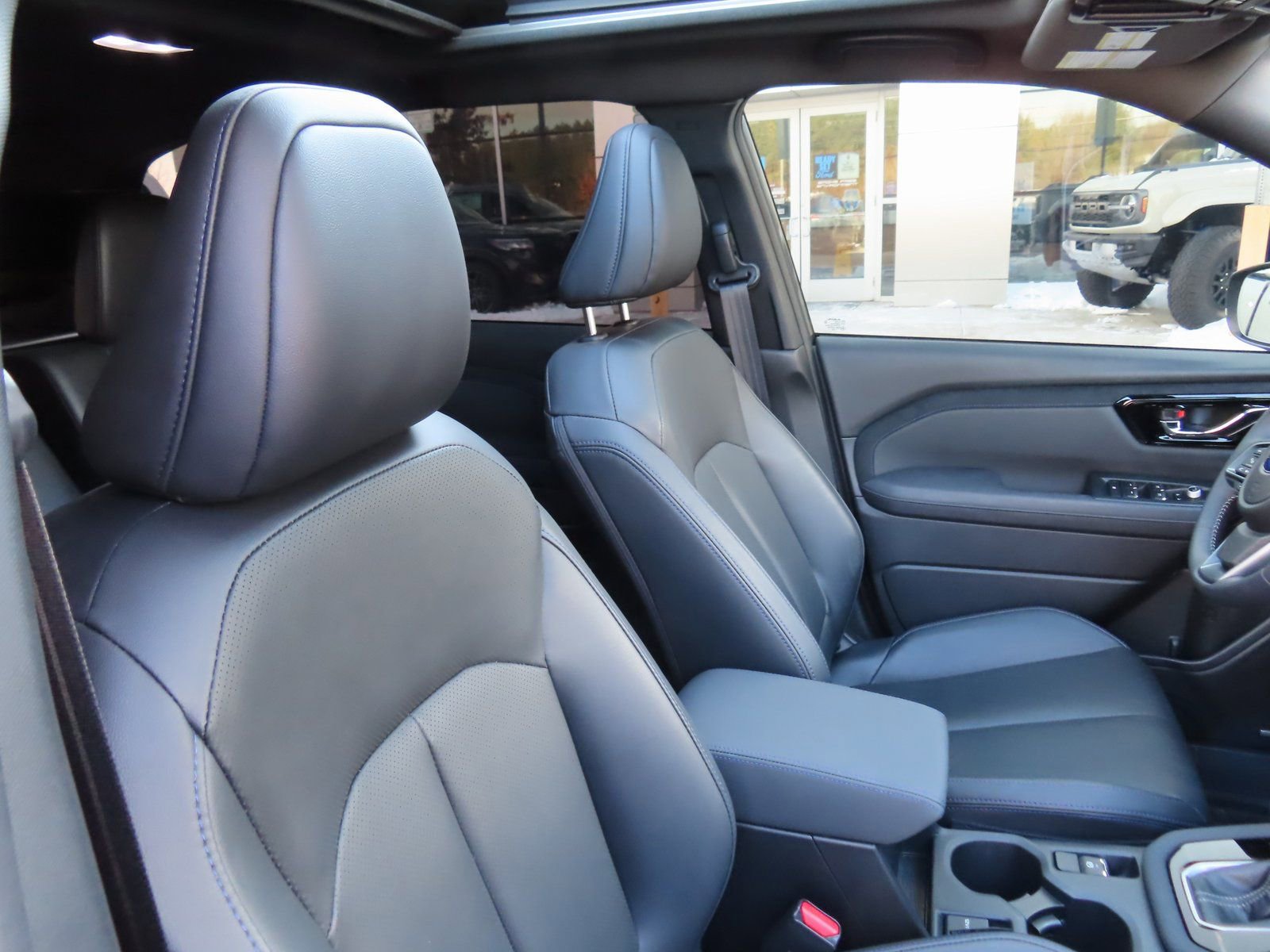 Used 2025 Subaru Forester Limited w/ Popular Package image 32