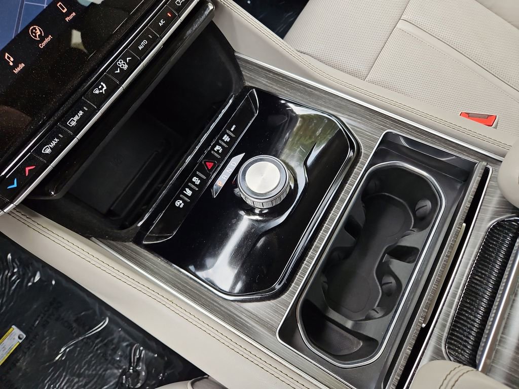 Used 2024 Jeep Wagoneer L Series II image 22