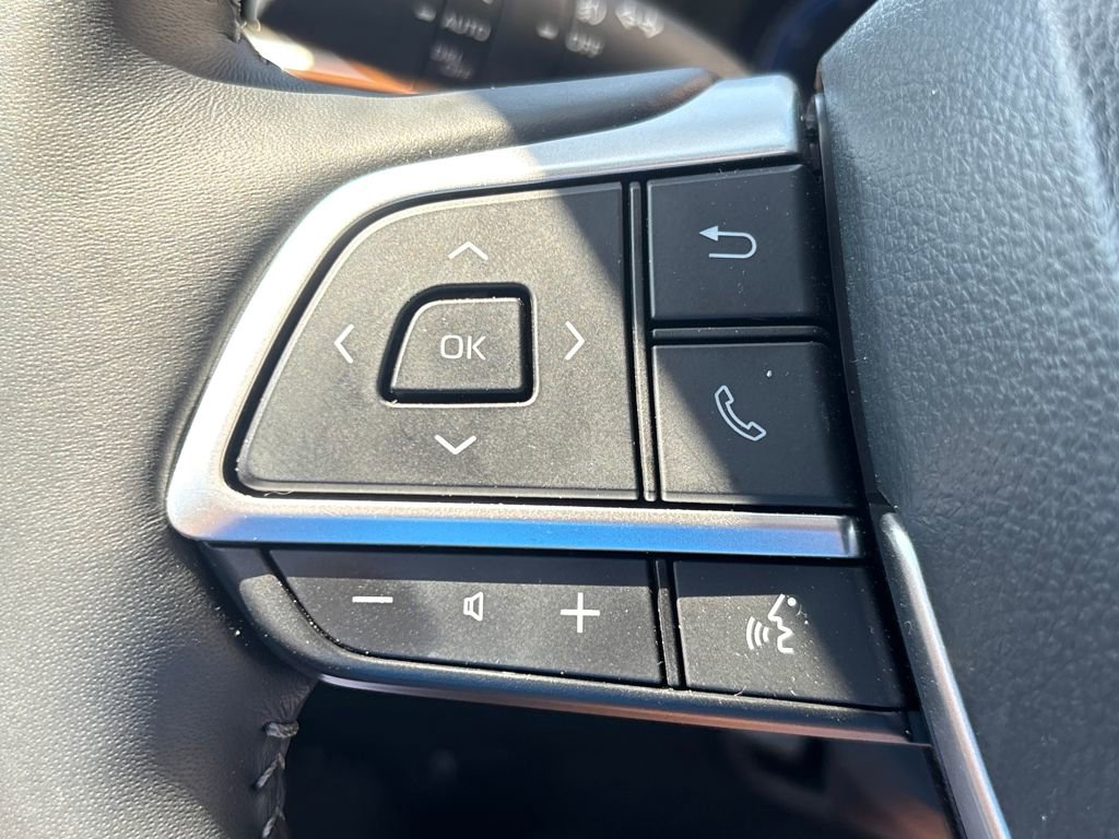 Used 2025 Toyota Highlander Platinum image 19