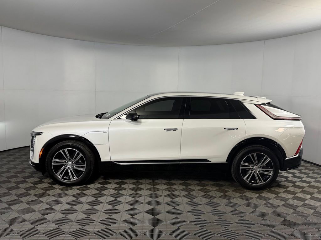 Used 2024 Cadillac Lyriq Tech w/ Driver Assist Package RWD image 10