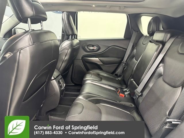 Used 2019 Jeep Cherokee Overland w/ Technology Group image 17