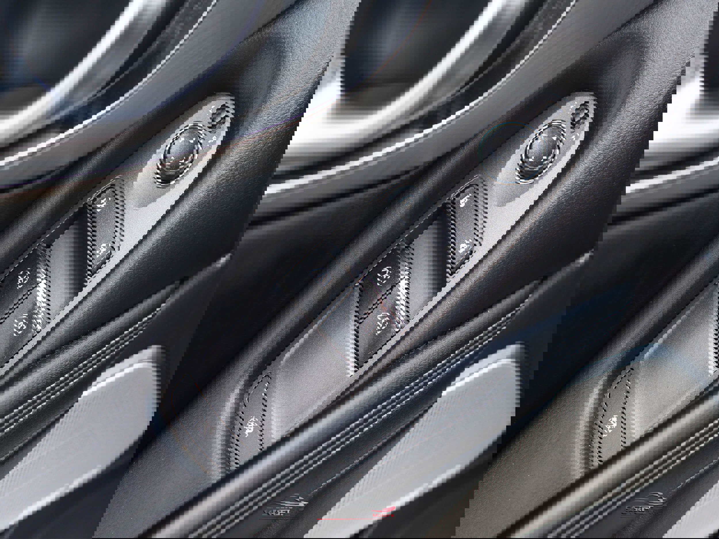 Used 2019 INFINITI Q60 3.0t Luxe w/ Essential Package image 35