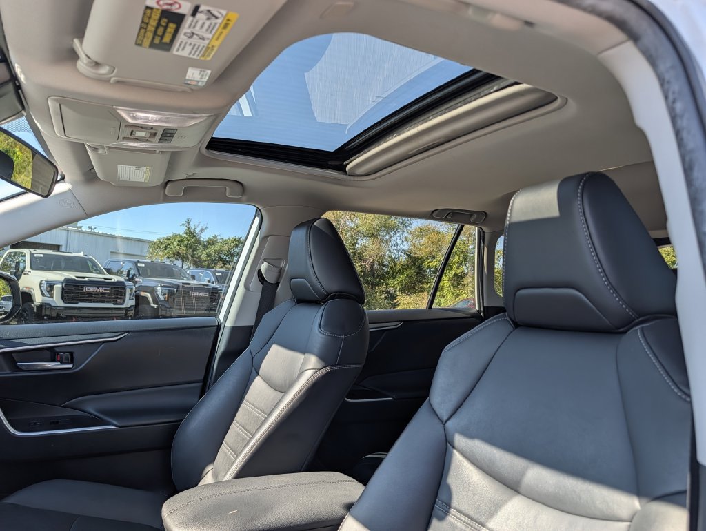 Used 2023 Toyota RAV4 XLE Premium FWD image 27