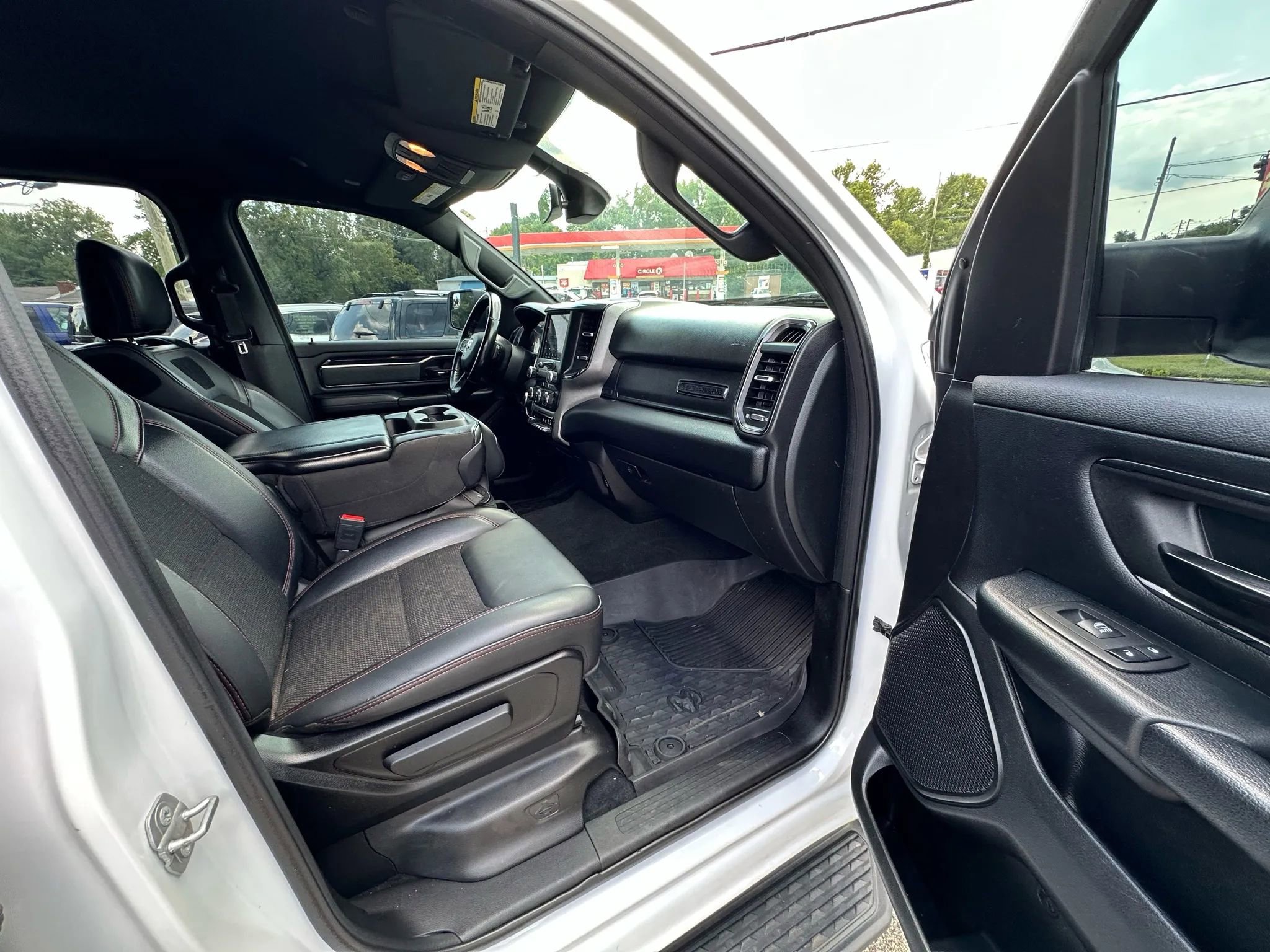 Used 2021 RAM 1500 Big Horn w/ Built-to-serve Edition image 11
