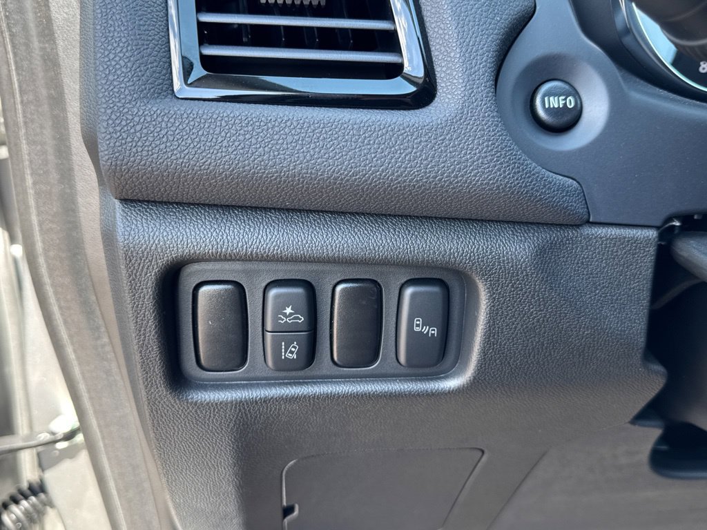 New 2027 Mitsubishi Outlander Sport SE FWD image 15