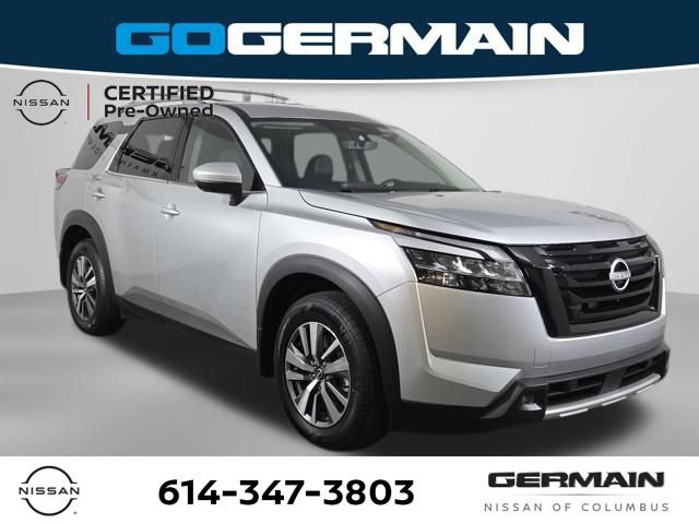 Certified 2024 Nissan Pathfinder SL w/ Black Appearance Package AWD/4WD image 3