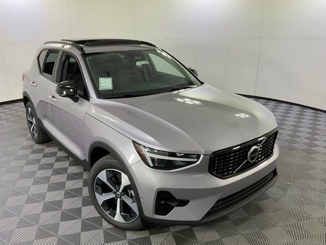New 2026 Volvo XC40 B5 Plus w/ Protection Package Premier image 47