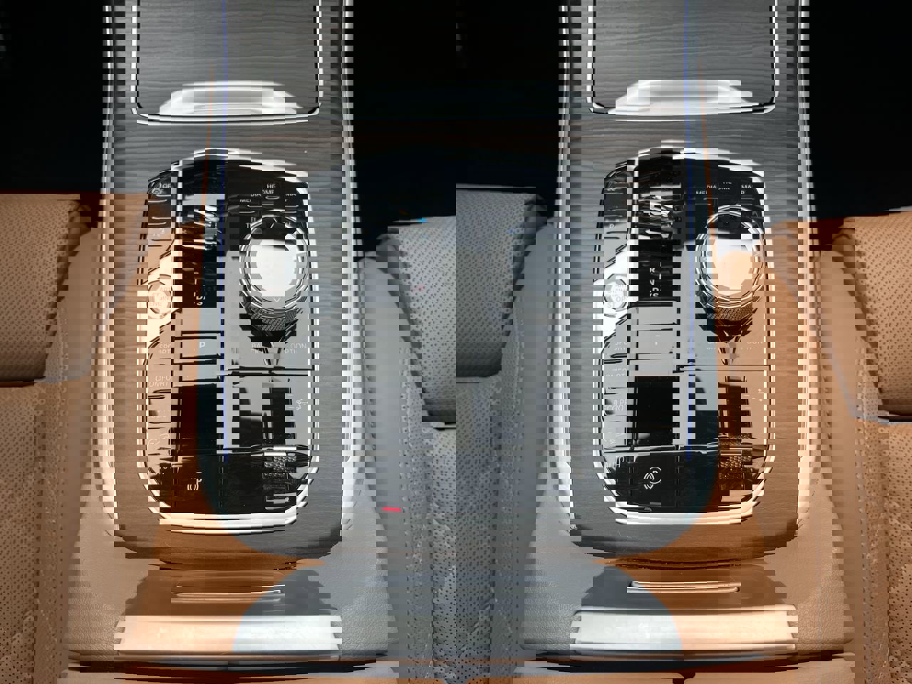 Certified 2023 BMW X7 xDrive40i w/ Executive Package image 28