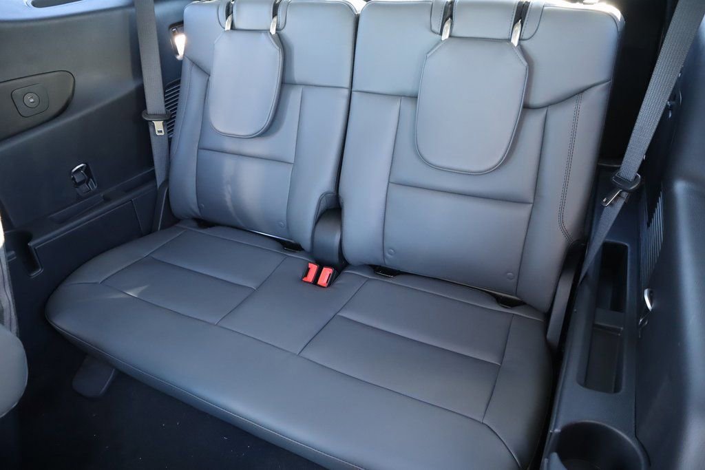 New 2026 Ford Explorer Active w/ Active Comfort Package image 14