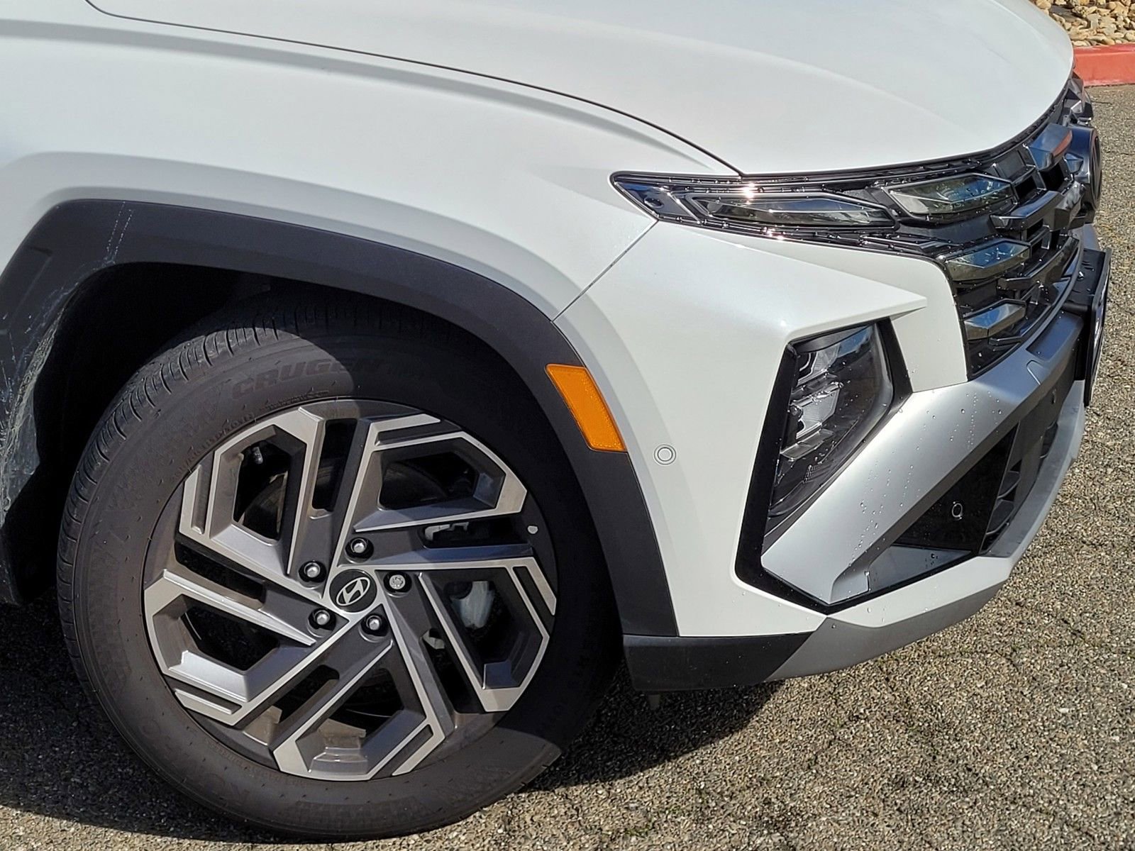 Certified 2025 Hyundai Tucson Limited image 16