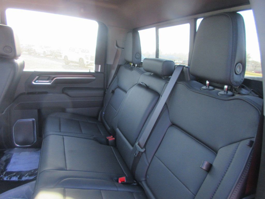 New 2026 GMC Sierra 3500 Denali w/ Denali Reserve Package image 15